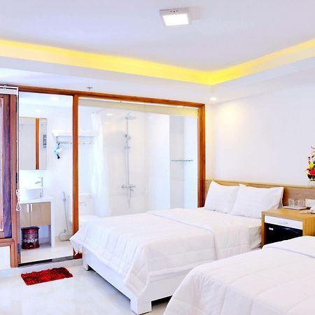 New Century Hotel Nha Trang Buitenkant foto