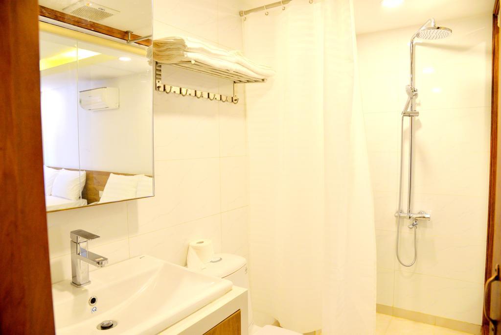 New Century Hotel Nha Trang Buitenkant foto