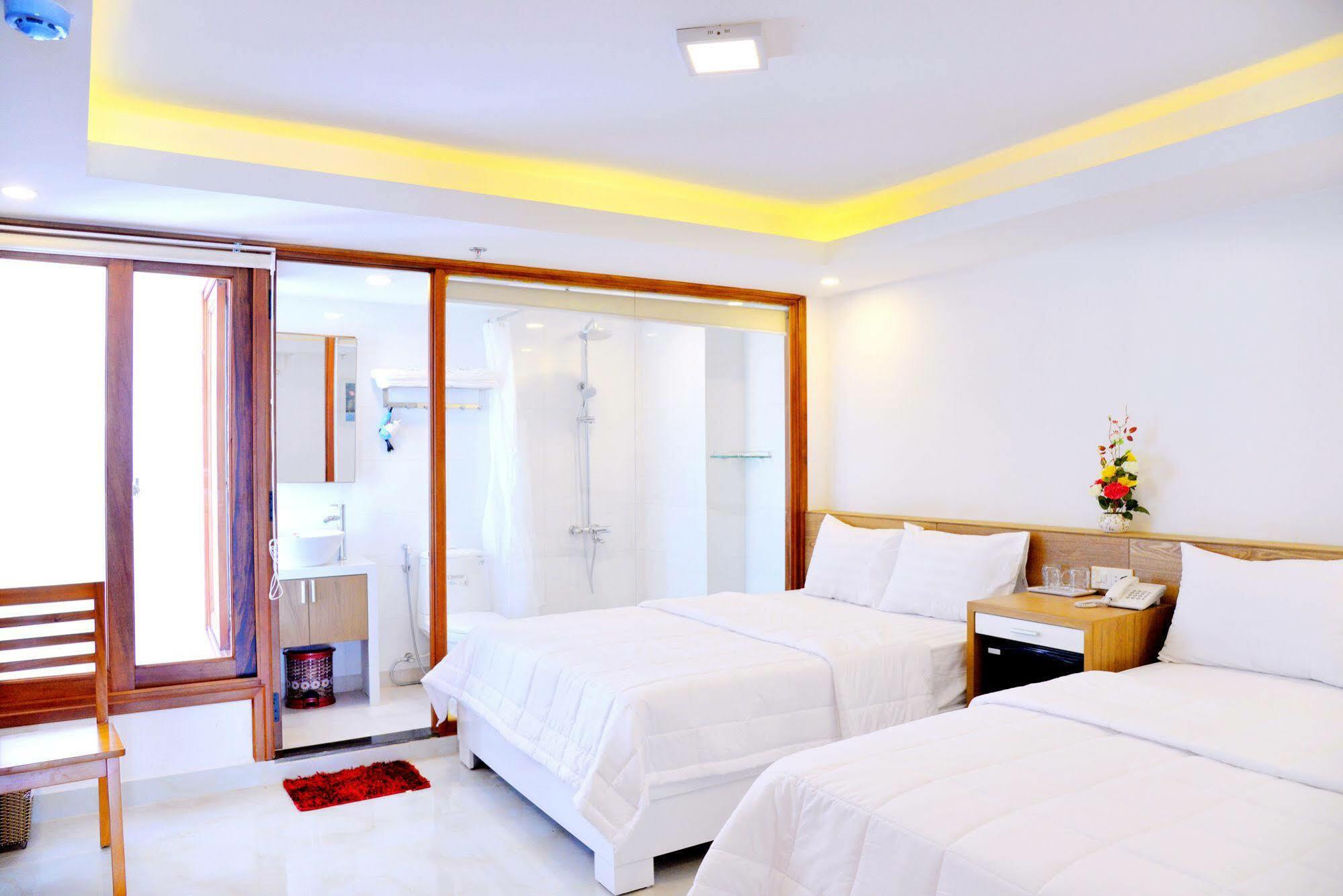 New Century Hotel Nha Trang Buitenkant foto